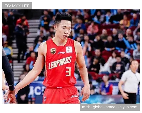 贺希宁三分命中率稳定 外线得分点弥补徐杰缺阵 贺希宁三分命中率稳定 外线得分点弥补徐杰缺阵